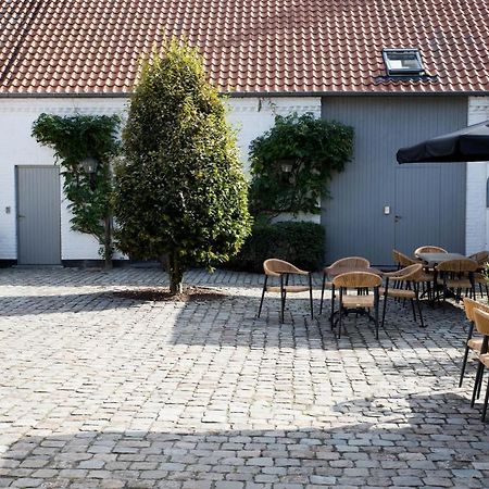 Truyenhof Bed & Breakfast Bree Exterior photo